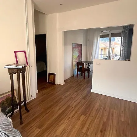 Jade Apartment